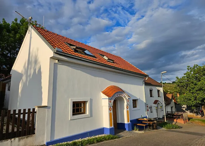 Pod Vinohradem - Apartmany & Vinne Sklepy