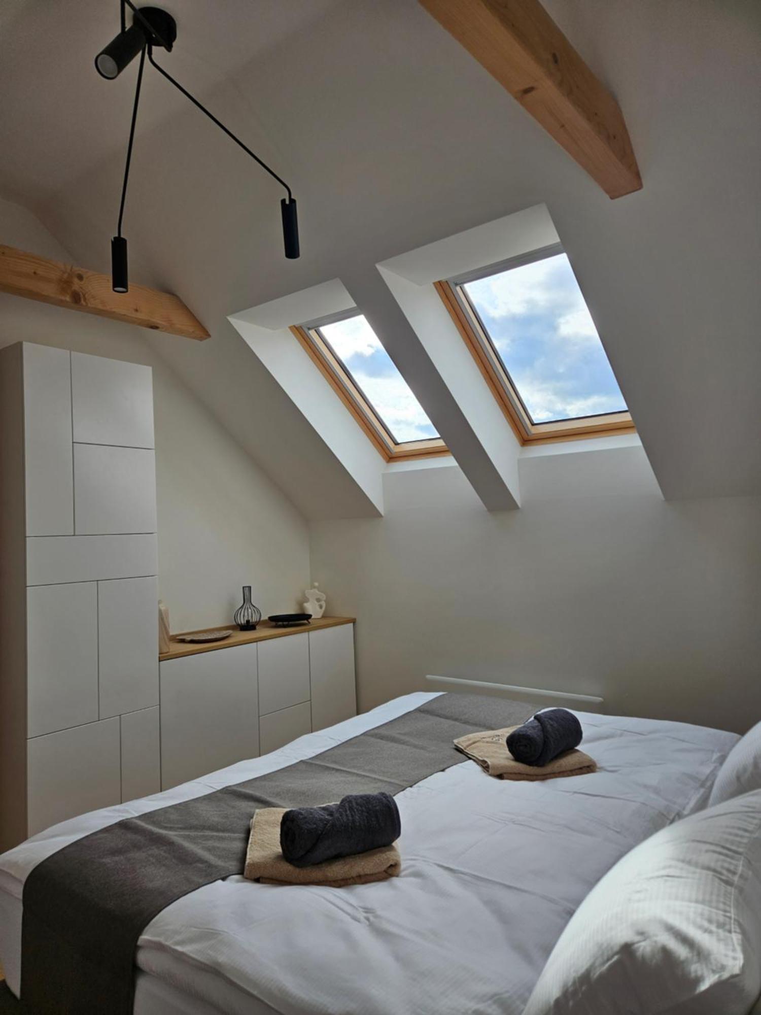 Apartment Pod Vinohradem - & Vinne Sklepy